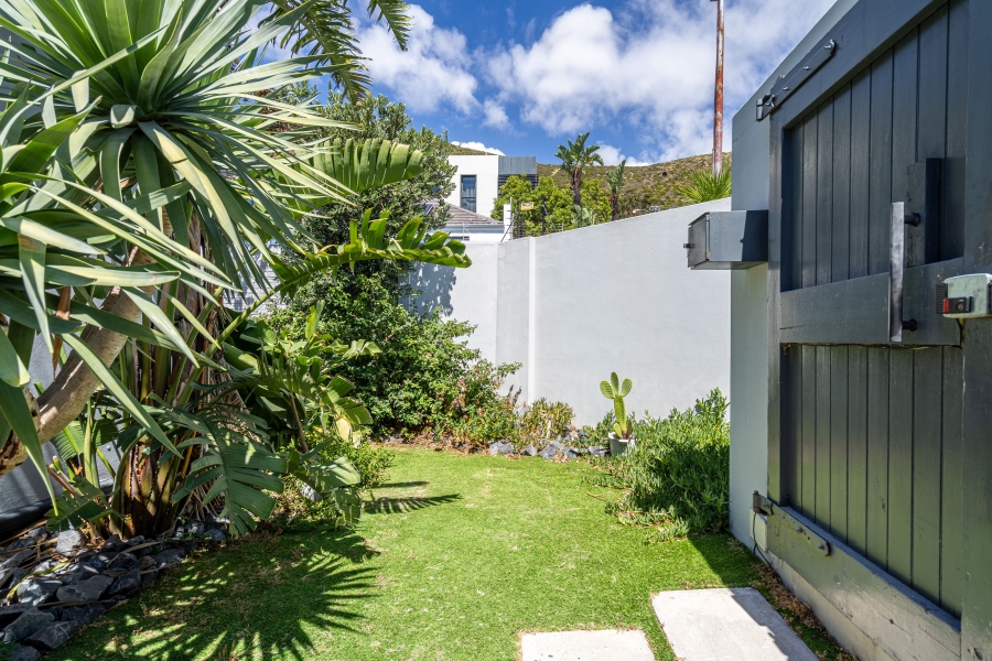 4 Bedroom Property for Sale in Fresnaye Western Cape